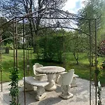 Le Chateau De Failloux, Piscine Interieure, Sauna Bed and Breakfast