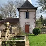 Le Château De Failloux, D Hôtes,piscine Intérieure Couette-café