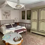 Le Château De Failloux, D Hôtes,piscine Intérieure Couette-café Épinal