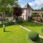 Le Château De Failloux, D Hôtes,piscine Intérieure