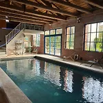 Bed and Breakfast Le Chateau De Failloux, Piscine Interieure, Sauna 4*