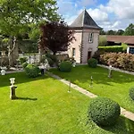 Le Chateau De Failloux, Piscine Interieure, Sauna Bed and Breakfast Épinal
