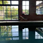 Couette-café Le Château De Failloux, D Hôtes,piscine Intérieure 4*
