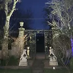 Couette-café Le Château De Failloux, D Hôtes,piscine Intérieure 4*