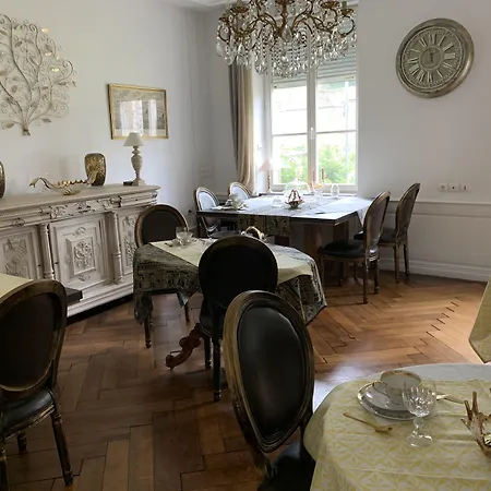 Le Château De Failloux, D Hôtes,piscine Intérieure