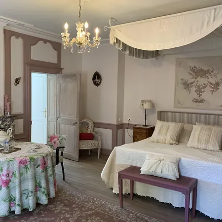 Le Chateau De Failloux, Piscine Interieure, Sauna ベッド・アンド・ブレックファスト エピナル