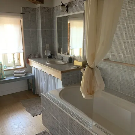 Le Château De Failloux, D Hôtes,piscine Intérieure 4*