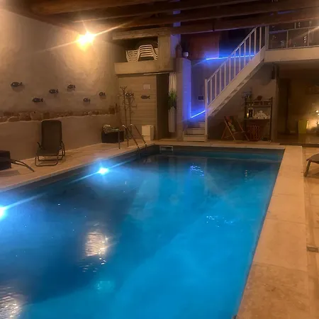 Le Chateau De Failloux, Piscine Interieure, Sauna Oda ve Kahvaltı