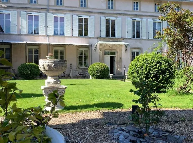 Le Chateau De Failloux, Piscine Interieure, Sauna Bed & Breakfast