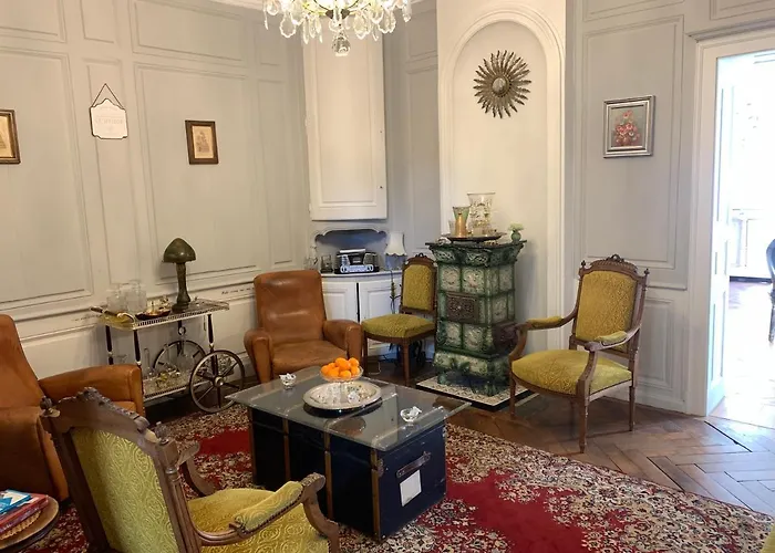 Oda ve Kahvaltı Le Chateau De Failloux, Piscine Interieure, Sauna 4*