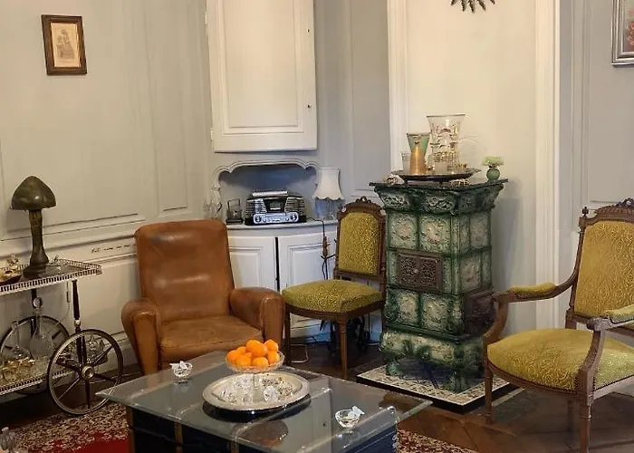 Oda ve Kahvaltı Le Chateau De Failloux, Piscine Interieure, Sauna Épinal