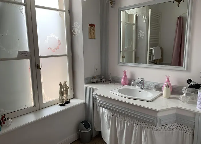 Bed & Breakfast Le Chateau De Failloux, Piscine Interieure, Sauna