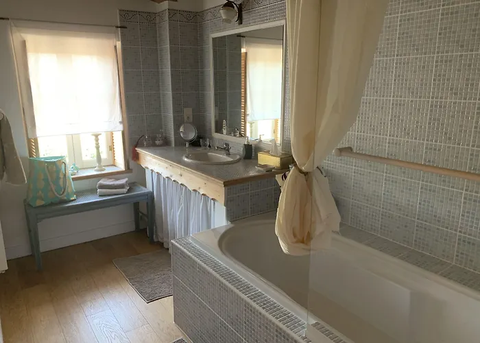 Le Chateau De Failloux, Piscine Interieure, Sauna 4*