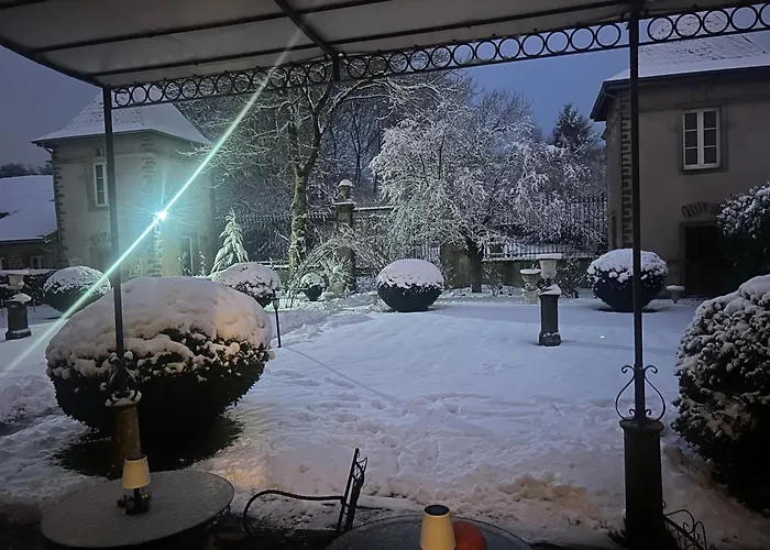 Le Chateau De Failloux, Piscine Interieure, Sauna Bed & Breakfast